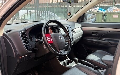 Mitsubishi Outlander III рестайлинг 3, 2012 год, 1 600 000 рублей, 7 фотография