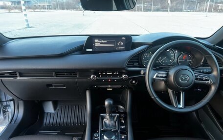 Mazda 3, 2022 год, 1 390 000 рублей, 8 фотография