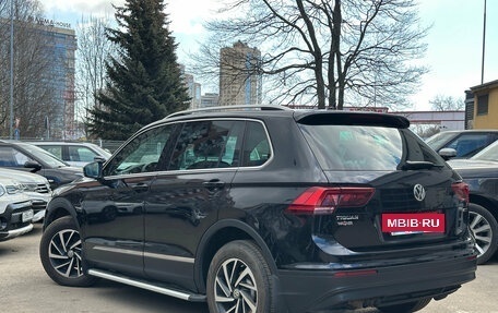 Volkswagen Tiguan II, 2018 год, 2 249 000 рублей, 4 фотография