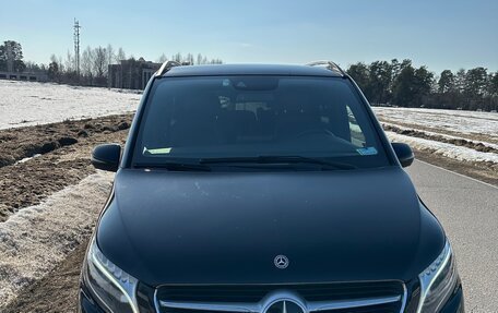 Mercedes-Benz V-Класс, 2018 год, 5 200 000 рублей, 1 фотография