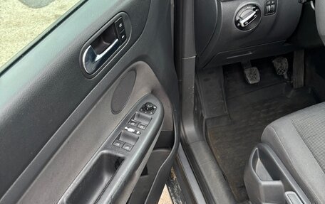 Volkswagen Golf Plus I, 2005 год, 500 000 рублей, 8 фотография