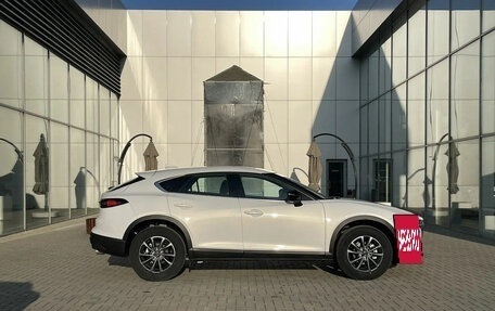 Mazda CX-4, 2022 год, 2 280 000 рублей, 2 фотография