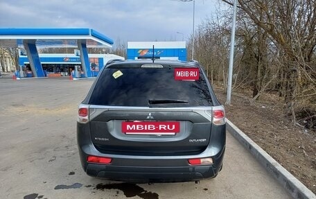 Mitsubishi Outlander III рестайлинг 3, 2013 год, 1 300 000 рублей, 6 фотография