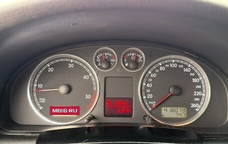 Volkswagen Passat B5+ рестайлинг, 2002 год, 395 000 рублей, 40 фотография