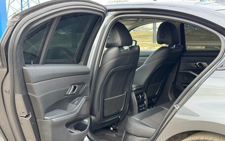 BMW 3 серия, 2019 год, 3 702 000 рублей, 9 фотография