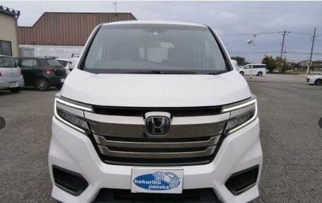 Honda Stepwgn IV, 2021 год, 2 300 000 рублей, 2 фотография