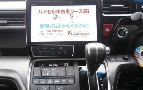 Honda Stepwgn IV, 2021 год, 2 300 000 рублей, 18 фотография