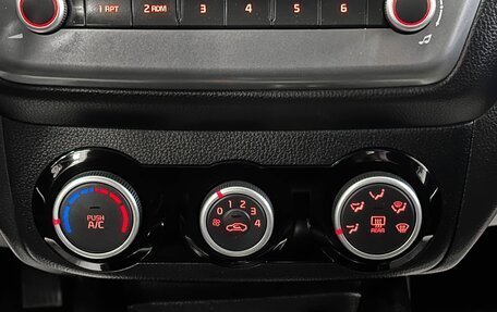 KIA Rio III рестайлинг, 2016 год, 1 100 000 рублей, 22 фотография