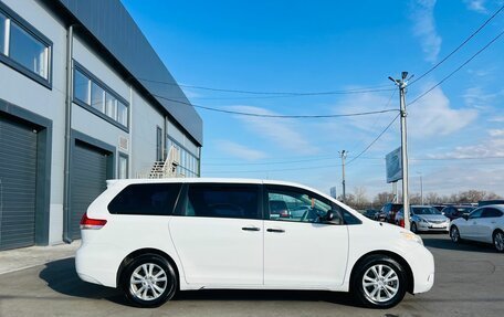 Toyota Sienna III, 2010 год, 2 149 900 рублей, 7 фотография
