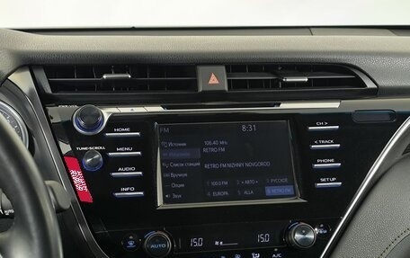 Toyota Camry, 2019 год, 2 200 000 рублей, 17 фотография