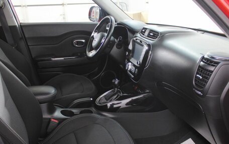 KIA Soul II рестайлинг, 2018 год, 1 800 000 рублей, 13 фотография