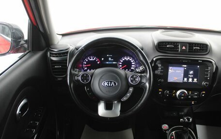 KIA Soul II рестайлинг, 2018 год, 1 800 000 рублей, 18 фотография