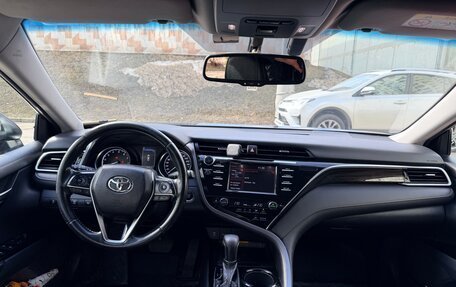 Toyota Camry, 2019 год, 2 000 000 рублей, 4 фотография