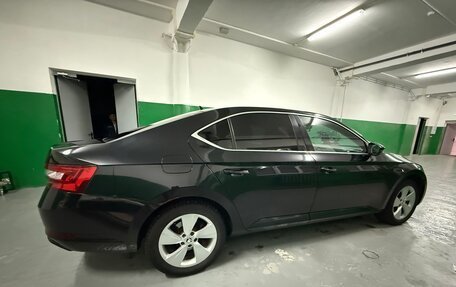 Skoda Superb III рестайлинг, 2015 год, 1 415 000 рублей, 3 фотография