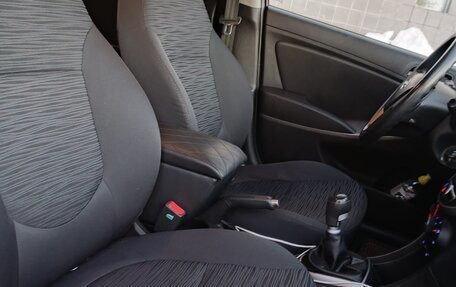 Hyundai Solaris II рестайлинг, 2014 год, 645 000 рублей, 4 фотография