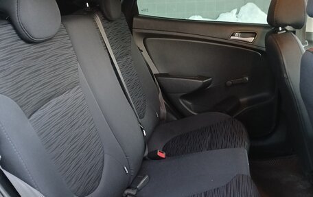 Hyundai Solaris II рестайлинг, 2014 год, 645 000 рублей, 5 фотография