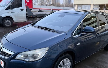 Opel Astra J, 2011 год, 749 000 рублей, 2 фотография