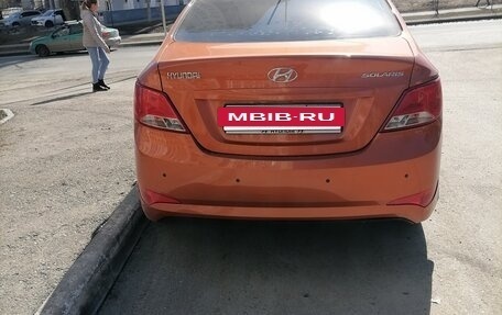 Hyundai Solaris II рестайлинг, 2015 год, 1 000 000 рублей, 2 фотография