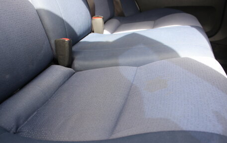 Mitsubishi Carisma I, 2002 год, 210 000 рублей, 13 фотография