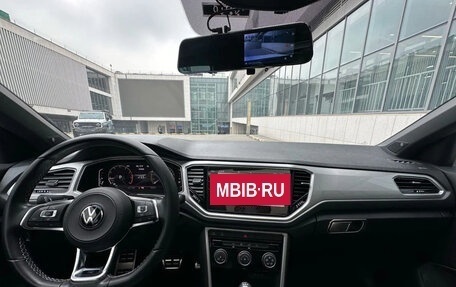 Volkswagen T-Roc I, 2023 год, 1 790 000 рублей, 6 фотография