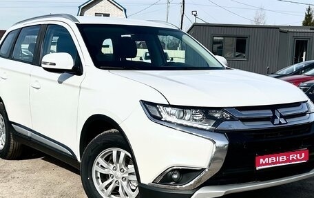 Mitsubishi Outlander III рестайлинг 3, 2016 год, 1 799 000 рублей, 1 фотография