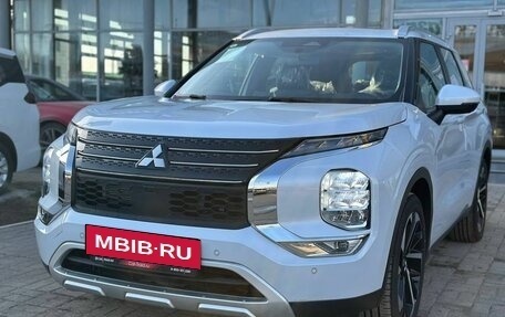 Mitsubishi Outlander, 2023 год, 3 990 000 рублей, 2 фотография