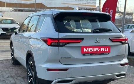 Mitsubishi Outlander, 2023 год, 3 990 000 рублей, 7 фотография