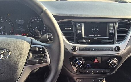 Hyundai Solaris II рестайлинг, 2017 год, 1 099 000 рублей, 6 фотография