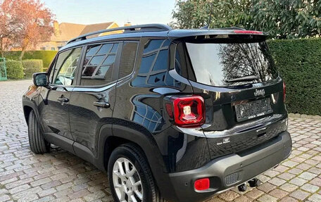 Jeep Renegade I рестайлинг, 2021 год, 2 100 000 рублей, 4 фотография