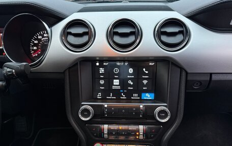 Ford Mustang VI рестайлинг, 2015 год, 3 100 000 рублей, 15 фотография