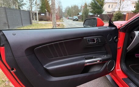 Ford Mustang VI рестайлинг, 2015 год, 3 100 000 рублей, 18 фотография