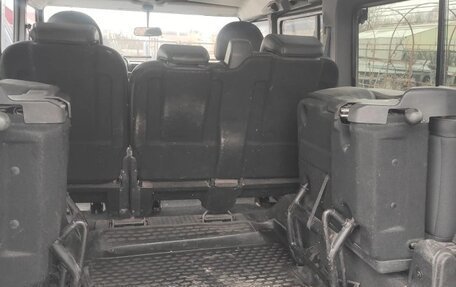 Land Rover Defender I, 2012 год, 2 300 000 рублей, 7 фотография