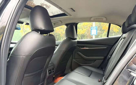 Mazda 3, 2023 год, 2 100 000 рублей, 9 фотография