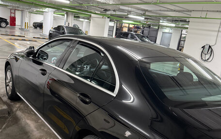 Mercedes-Benz E-Класс, 2017 год, 3 100 000 рублей, 12 фотография