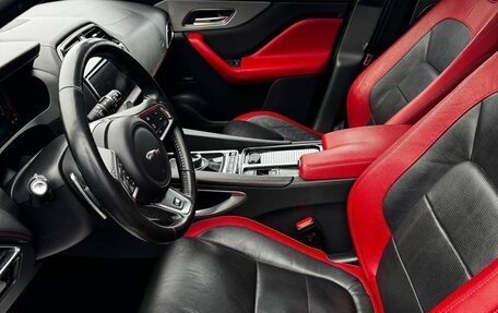 Jaguar F-Pace, 2018 год, 3 300 000 рублей, 5 фотография