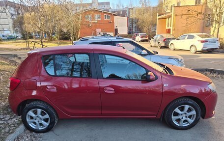 Renault Sandero II рестайлинг, 2015 год, 1 000 000 рублей, 2 фотография