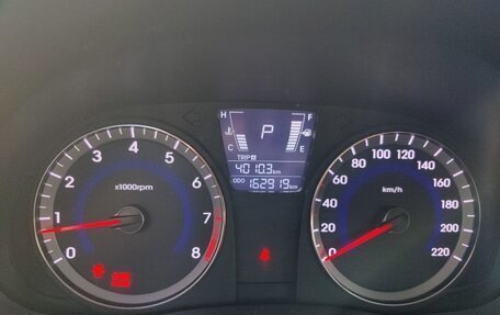 Hyundai Solaris II рестайлинг, 2013 год, 585 000 рублей, 24 фотография