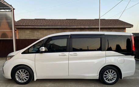 Honda Stepwgn IV, 2016 год, 1 630 000 рублей, 5 фотография