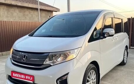 Honda Stepwgn IV, 2016 год, 1 630 000 рублей, 3 фотография