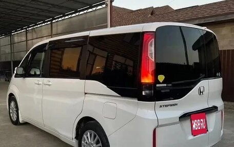 Honda Stepwgn IV, 2016 год, 1 630 000 рублей, 8 фотография