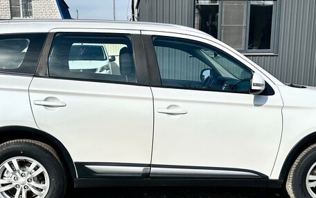 Mitsubishi Outlander III рестайлинг 3, 2016 год, 1 799 000 рублей, 7 фотография