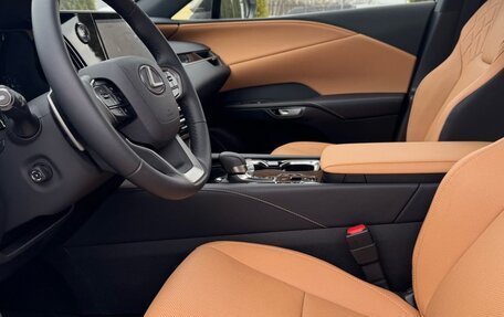 Lexus RX IV рестайлинг, 2025 год, 8 100 000 рублей, 3 фотография