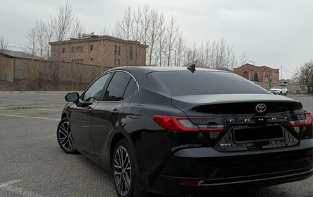 Toyota Camry, 2024 год, 3 730 000 рублей, 2 фотография