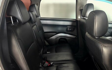 Mitsubishi Outlander III рестайлинг 3, 2008 год, 975 000 рублей, 10 фотография