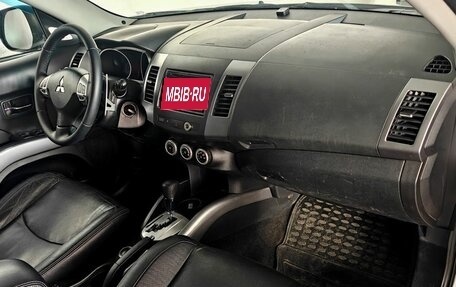 Mitsubishi Outlander III рестайлинг 3, 2008 год, 975 000 рублей, 9 фотография