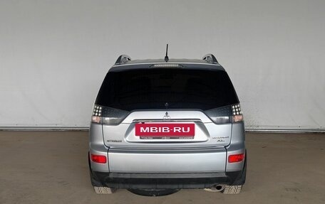 Mitsubishi Outlander III рестайлинг 3, 2008 год, 975 000 рублей, 5 фотография