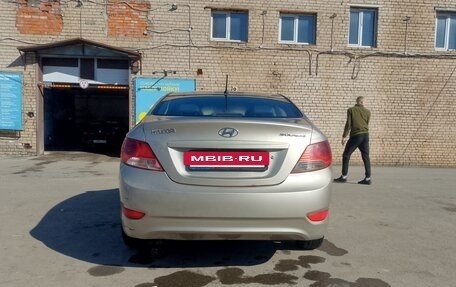 Hyundai Solaris II рестайлинг, 2012 год, 615 000 рублей, 4 фотография