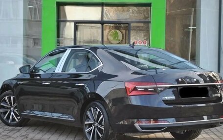 Skoda Superb III рестайлинг, 2025 год, 2 490 000 рублей, 4 фотография