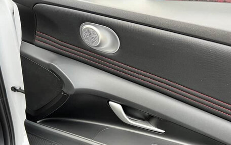 Hyundai Elantra, 2023 год, 1 670 000 рублей, 19 фотография