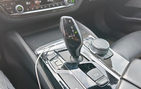 BMW 5 серия, 2018 год, 3 500 000 рублей, 19 фотография